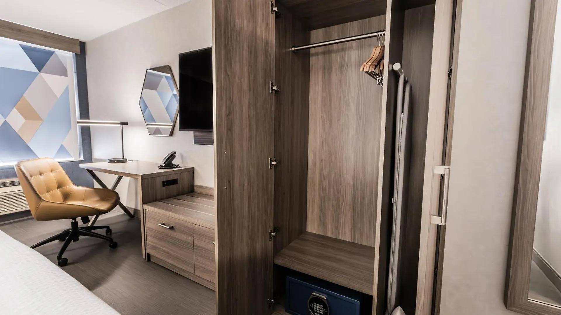 Hotel Holiday Inn Express Toronto-North York By Ihg