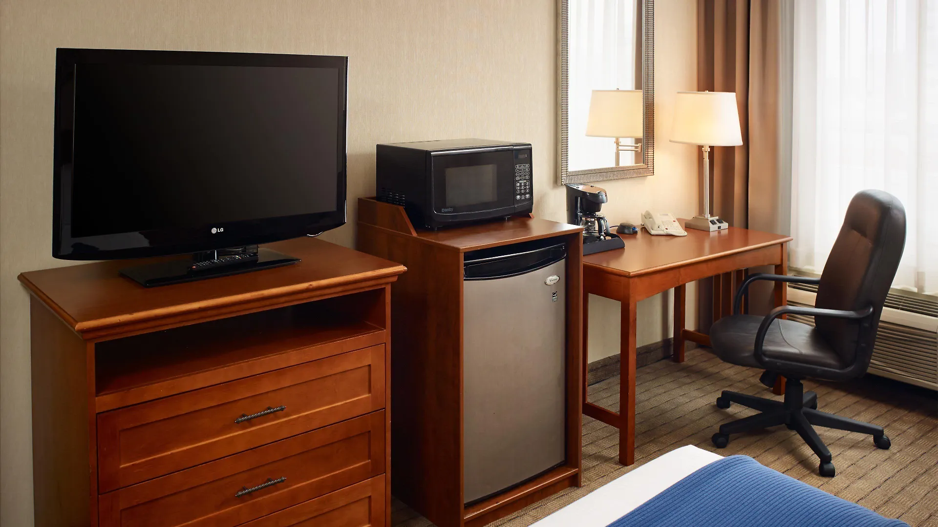 *** ホテル Holiday Inn Express Toronto-North York By Ihg カナダ